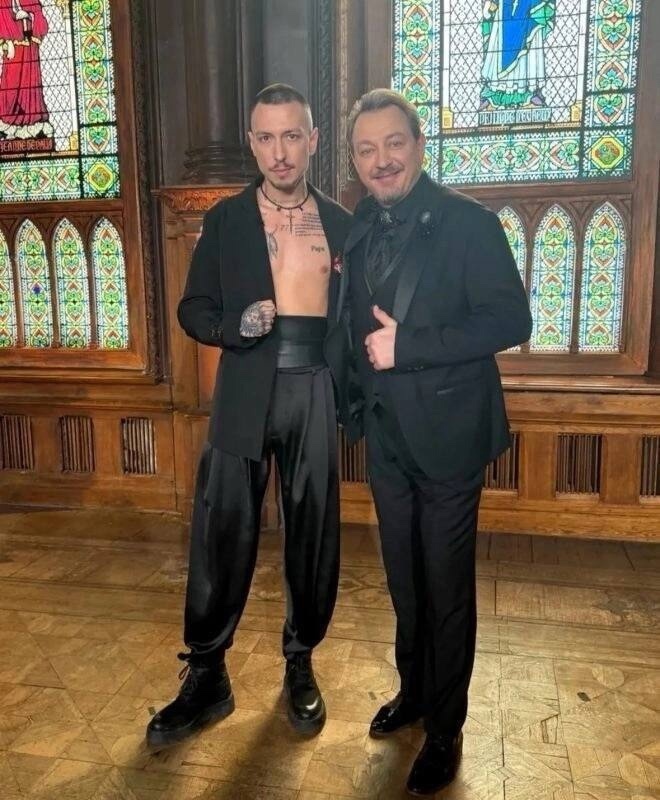 На шоу «Битва экстрасенсов» разгорелся скандал: Артём Краснов, более известный как «Вампир», был исключён из проекта в результат…
