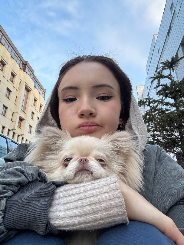 Карина Карамбейби порадовала своих поклонников новыми снимками. Фотографии вызвали большой интерес у её фанатов и активно обсужд…