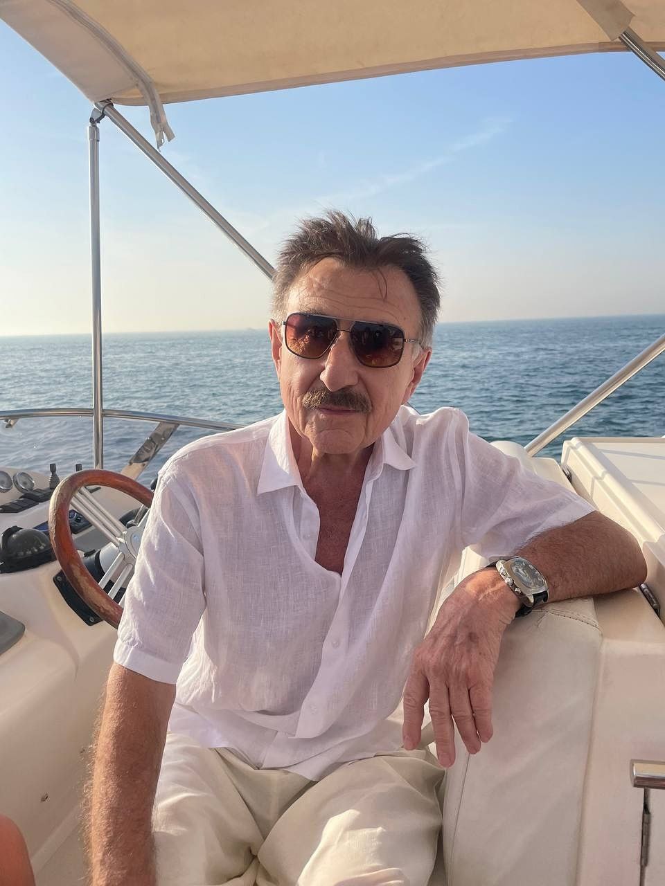 Леонид Каневский отпраздновал свой 86-й день рождения на солнечных пляжах Дубая. Знаменитый актер и телеведущий провел время в к…