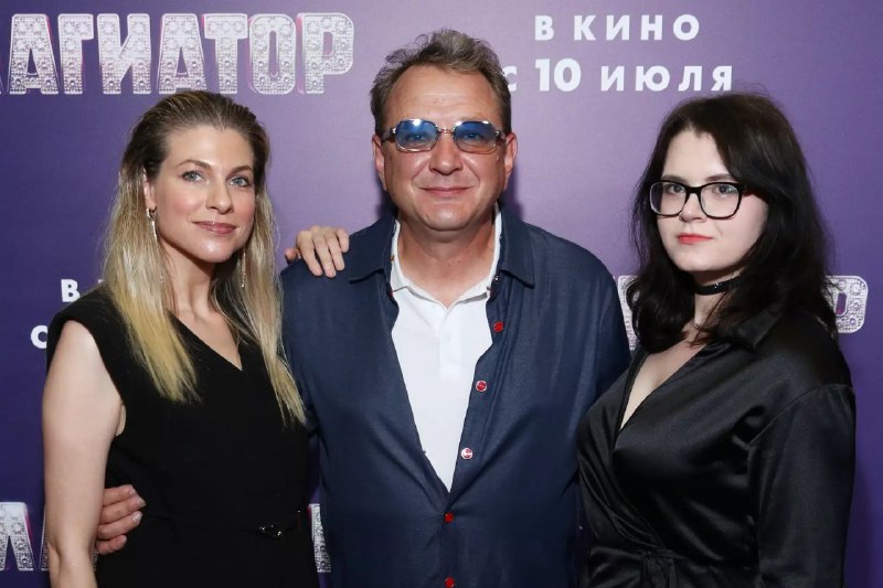 Марат Башаров появился на публике с невестой и дочерью