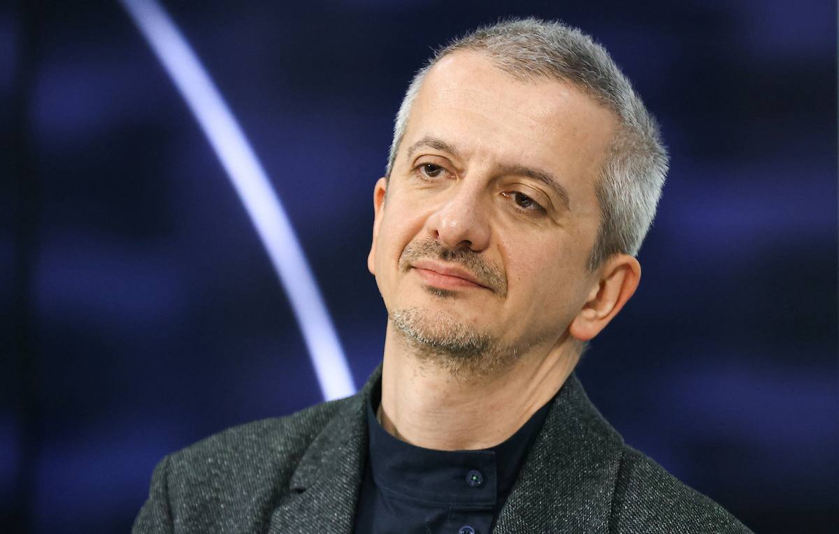 Привет, дорогие читатели! Сегодня у нас свежая порция сплетен из мира шоубизнеса, и я не могу удержаться, чтобы не поделиться с …