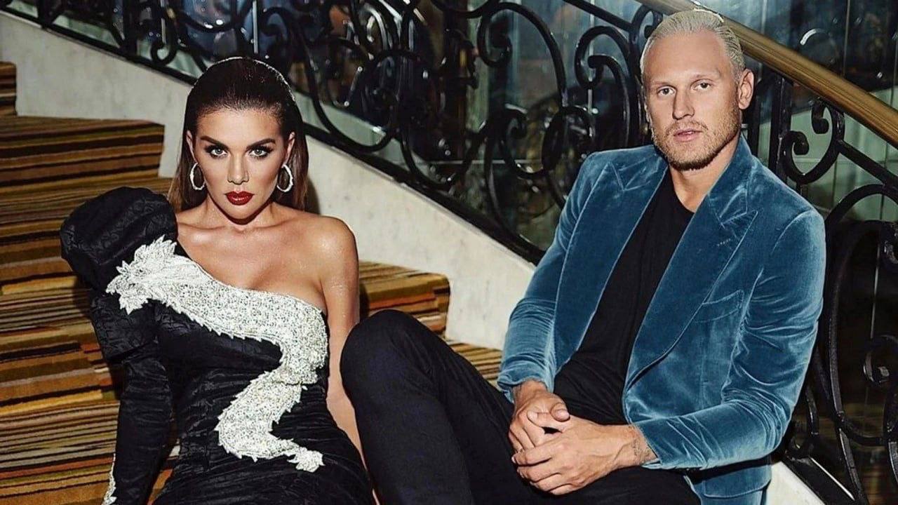 Дорогие читатели, у меня для вас горячие новости из мира шоу-бизнеса! Анна Седокова, наша любимая певица и многодетная мама, сов…