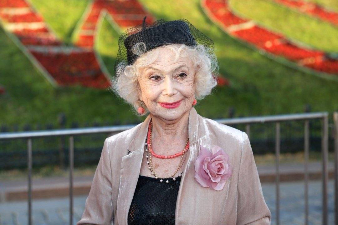 89-летняя Светлана Немоляева делится секретами молодости, и они вас точно удивят!