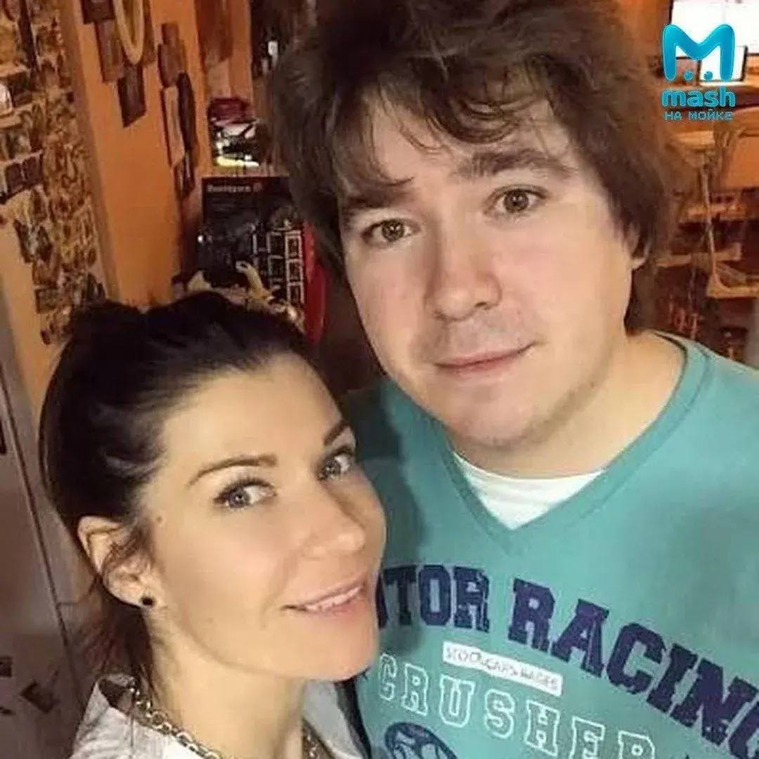 Девочки, вы просто не поверите, что я раскопала! Это похлеще любого триллера на Netflix. Помните Екатерину Волкову? Так вот, ее …