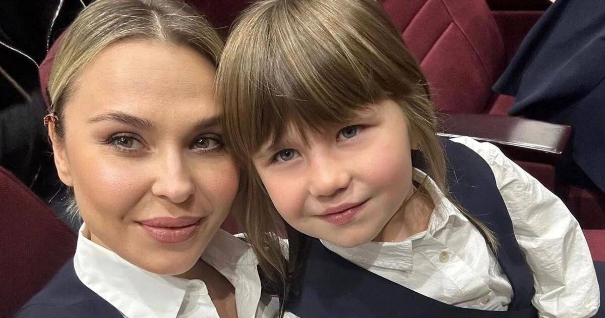 Девочки, вы просто не представляете, о чём сейчас рассказала Пелагея! Я, если честно, даже немного выпала в осадок, потому что о…